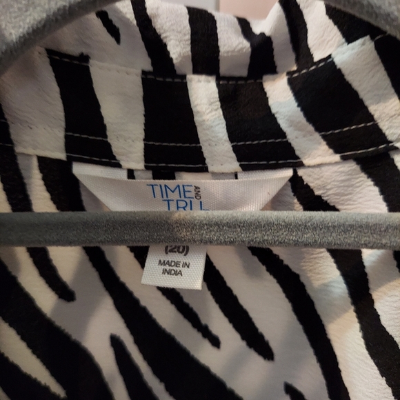 Blouse - Picture 3 of 3